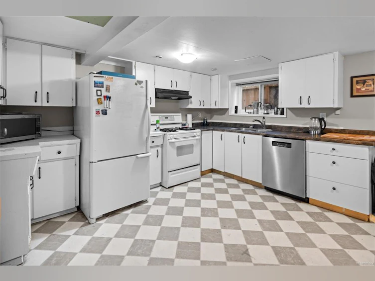 2023 Fernwood Road, Victoria, BC, V8T 2Y8 - 53
