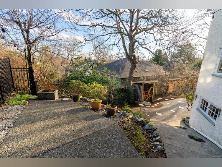 66 Sylvan Lane, Oak Bay, BC, V8S 2K8 - 39