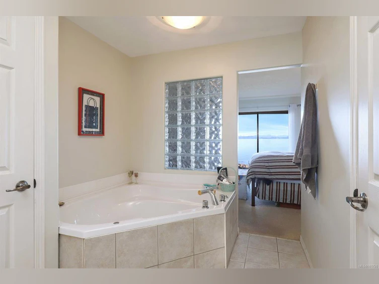 4662 Kilmarnock Drive, Courtenay, BC, V9N 9S7 - 40
