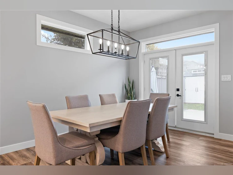 815 Douglas Avenue, Nanaimo, BC, V9R 4M9 - 6