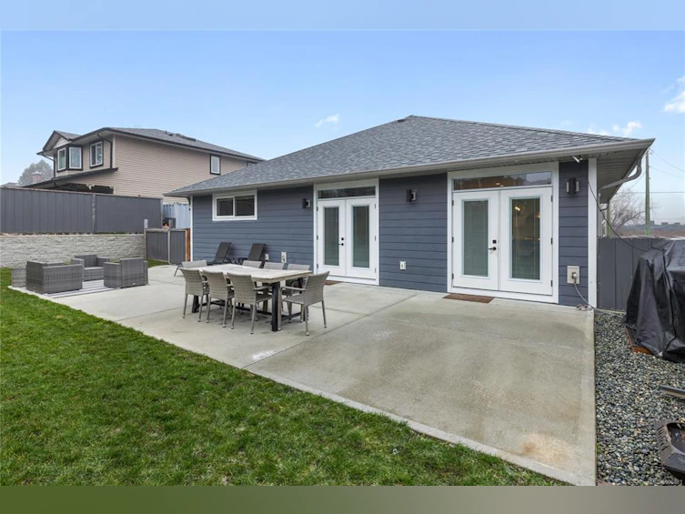 815 Douglas Avenue, Nanaimo, BC, V9R 4M9 - 20