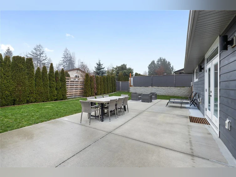 815 Douglas Avenue, Nanaimo, BC, V9R 4M9 - 21
