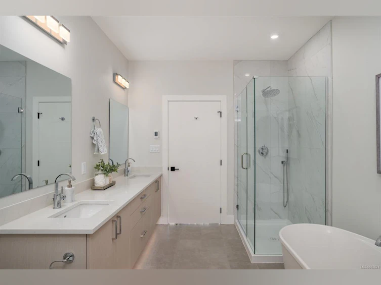 2271 Adela Place, Sidney, BC, V8L 1R1 - 14
