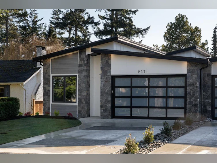 2271 Adela Place, Sidney, BC, V8L 1R1 - 22