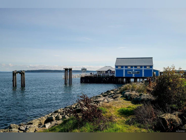 2271 Adela Place, Sidney, BC, V8L 1R1 - 34