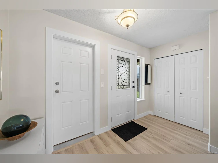3270 Moorfield Road, Duncan, BC, V9L 4A9 - 3