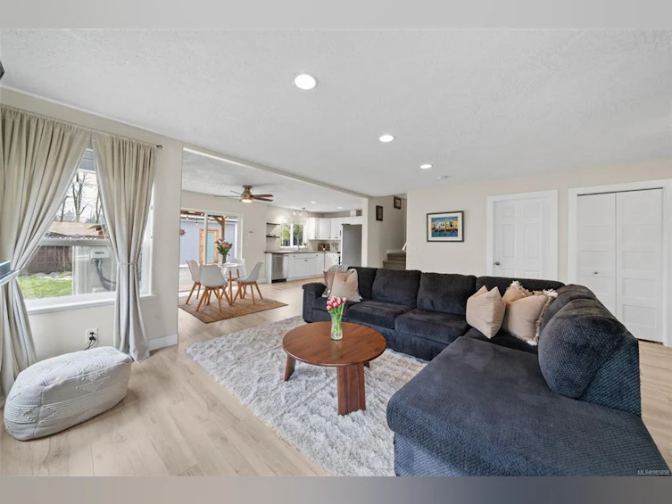 3270 Moorfield Road, Duncan, BC, V9L 4A9 - 4