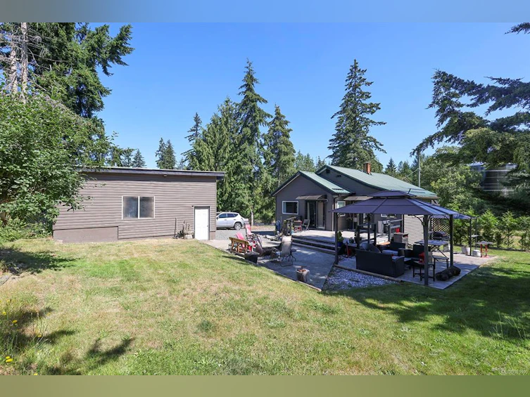 5617 Musgrave Road, Union Bay, BC, V0R 3B0 - 16