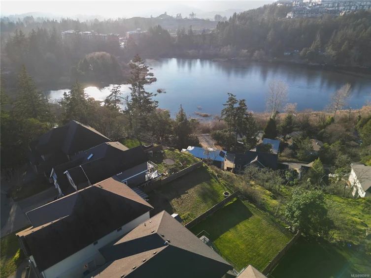 2506 Prospector Way, Langford, BC, V9B 0M3 - 37