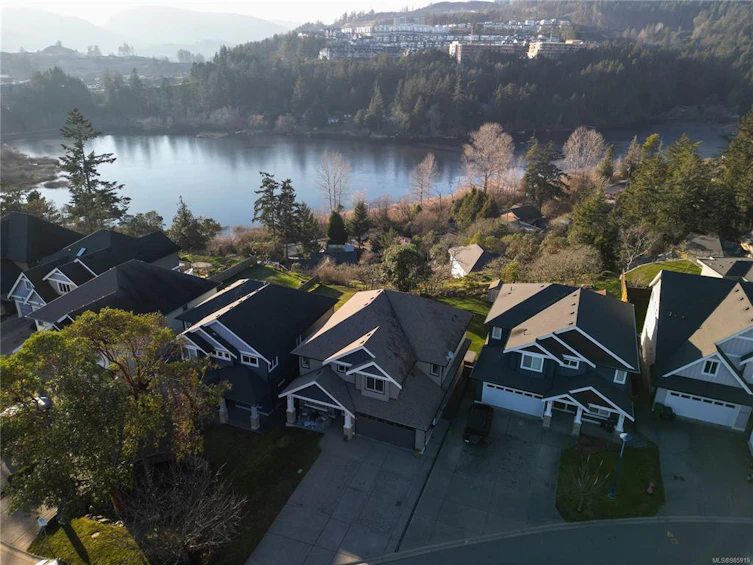 2506 Prospector Way, Langford, BC, V9B 0M3 - 38