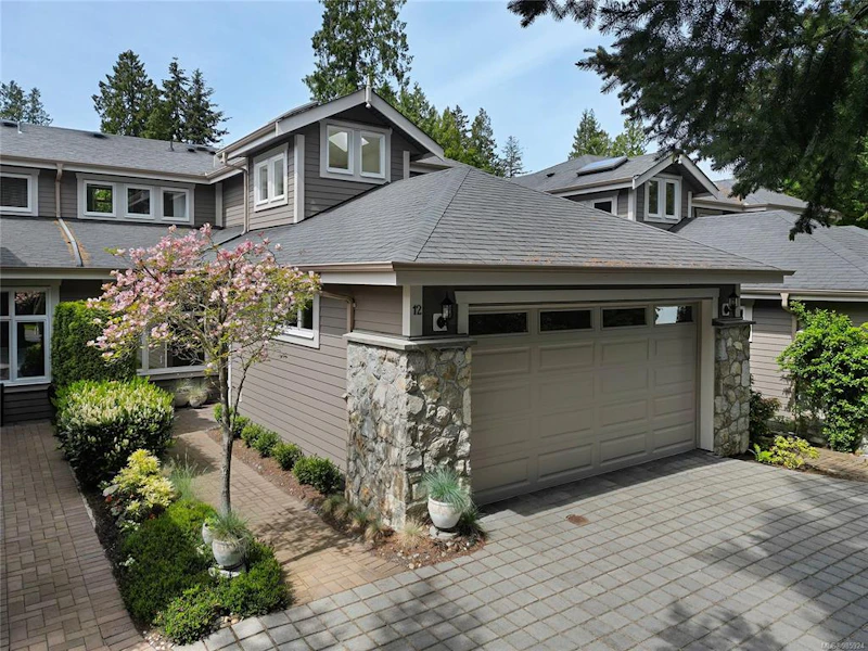 12 - 974 Sutcliffe Road, Saanich BC V8Y 1M8
