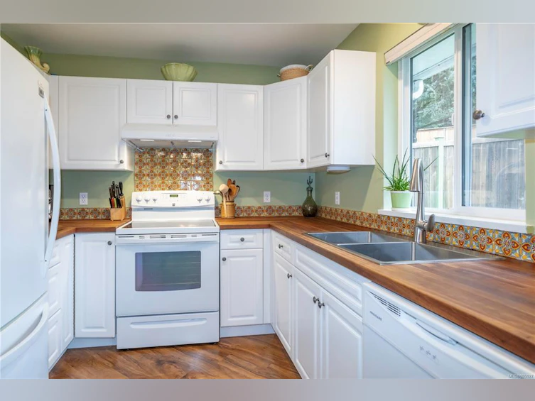 393 Candy Lane, Campbell River, BC, V9W 7Y8 - 13