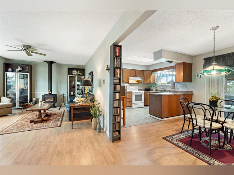 717 Nanoose Avenue, Parksville, BC, V9P 1E9 - 5