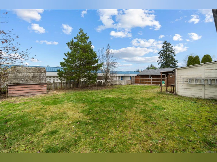 717 Nanoose Avenue, Parksville, BC, V9P 1E9 - 6