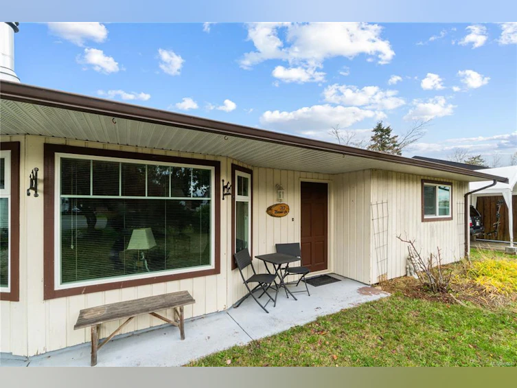 717 Nanoose Avenue, Parksville, BC, V9P 1E9 - 7