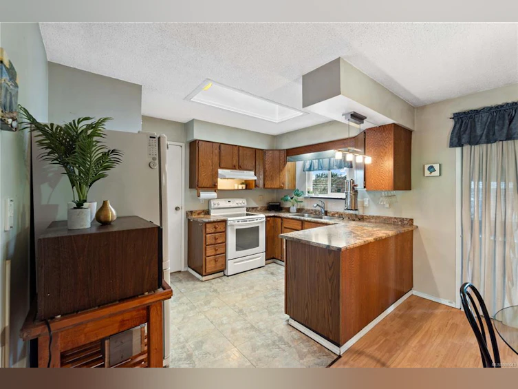 717 Nanoose Avenue, Parksville, BC, V9P 1E9 - 10