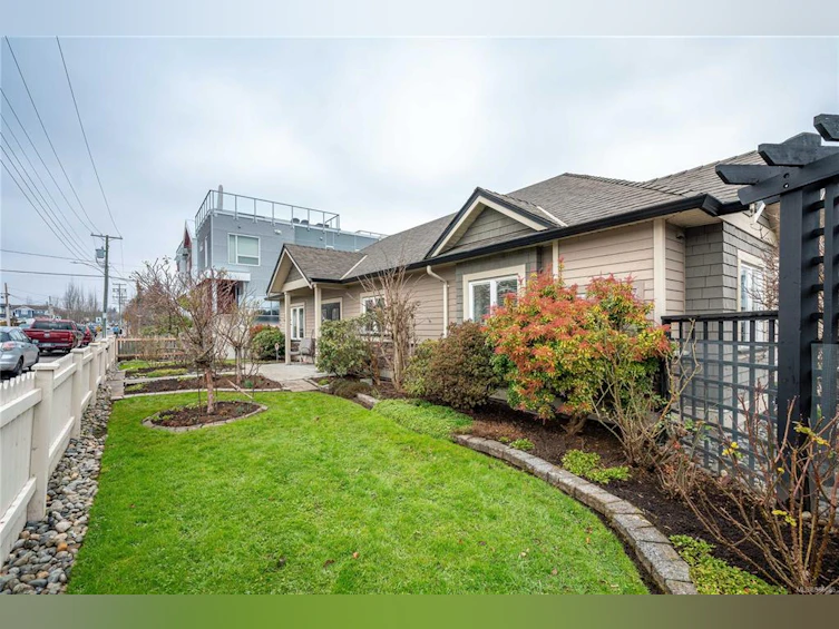 6-9625 Fifth Street, Sidney, BC, V8L 2W7 - 34