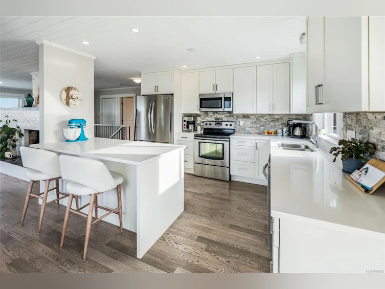 1566 Admiral Tryon Boulevard, French Creek, BC, V9P 1Y3 - 7