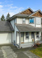 403 Applewood Crescent