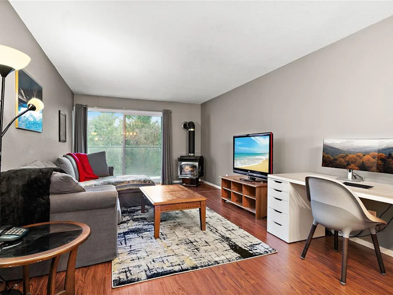 205 - 2022 Foul Bay Road, Victoria BC V8R 5A9