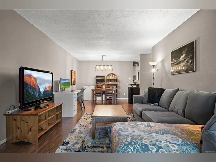 205-2022 Foul Bay Road, Oak Bay, BC, V8R 5A9 - 3