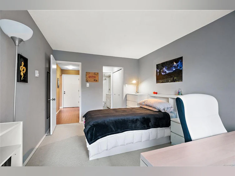 205-2022 Foul Bay Road, Oak Bay, BC, V8R 5A9 - 10