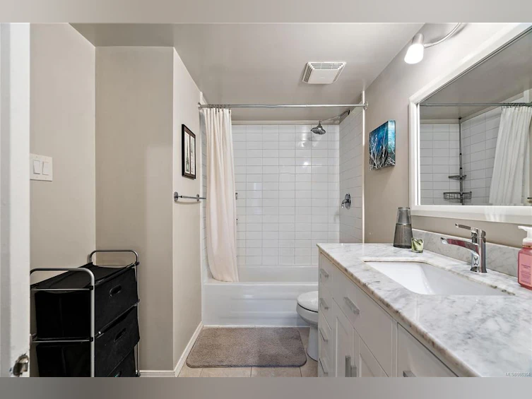 205-2022 Foul Bay Road, Oak Bay, BC, V8R 5A9 - 12