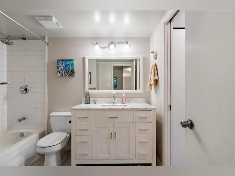 205-2022 Foul Bay Road, Oak Bay, BC, V8R 5A9 - 14