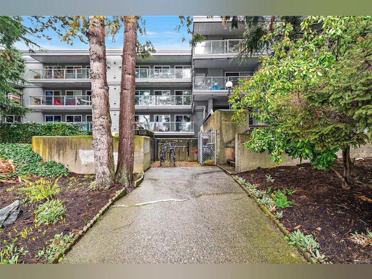 205-2022 Foul Bay Road, Oak Bay, BC, V8R 5A9 - 22