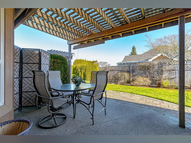 1110 Ormonde Road, Qualicum Beach, BC, V9K 2P2 - 8
