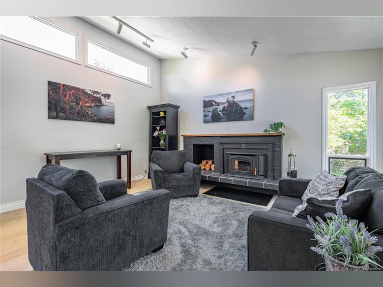 4020 Travis Place, Saanich, BC, V8X 4A8 - 8