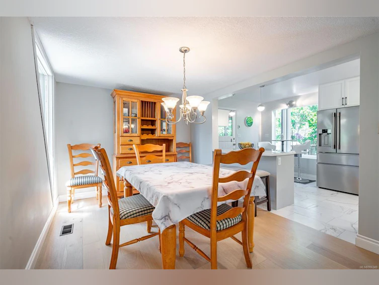 4020 Travis Place, Saanich, BC, V8X 4A8 - 11