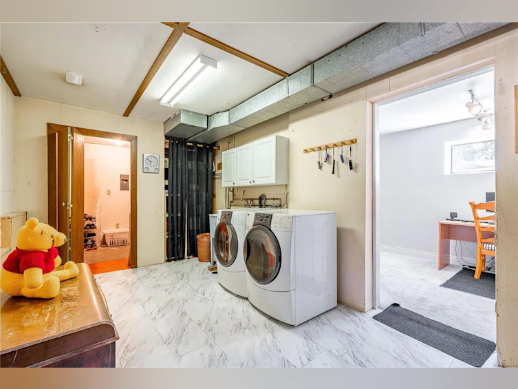 4020 Travis Place, Saanich, BC, V8X 4A8 - 32