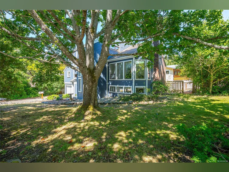 4020 Travis Place, Saanich, BC, V8X 4A8 - 39