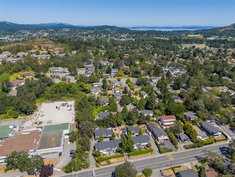 4020 Travis Place, Saanich, BC, V8X 4A8 - 56