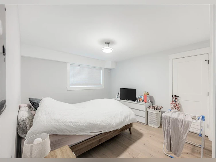 3880 Cadboro Bay Road, Saanich, BC, V8N 4G5 - 59