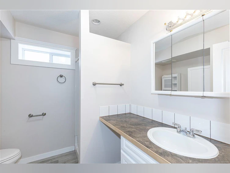 375 S Mcphedran Road, Campbell River, BC, V9W 6B2 - 41