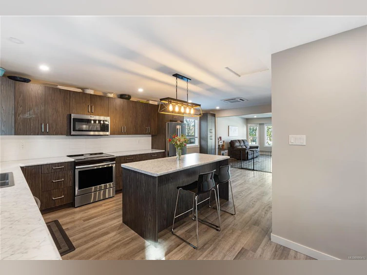 675 Foster Drive, Parksville, BC, V9P 1A8 - 3