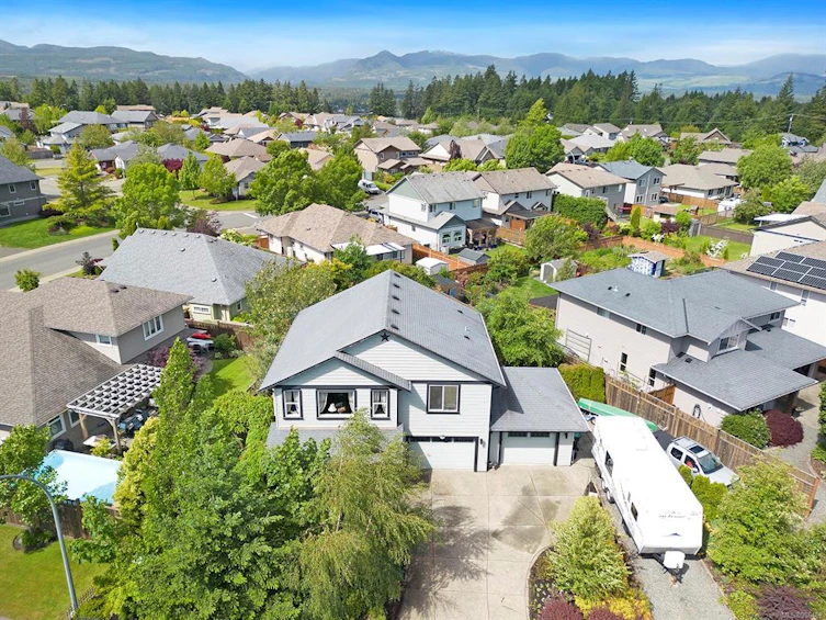 685 Lancaster Way, Comox, BC, V9M 4J3 - 2