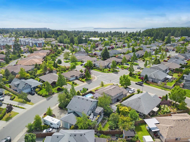 685 Lancaster Way, Comox, BC, V9M 4J3 - 12
