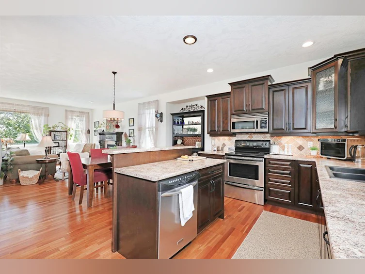 685 Lancaster Way, Comox, BC, V9M 4J3 - 18