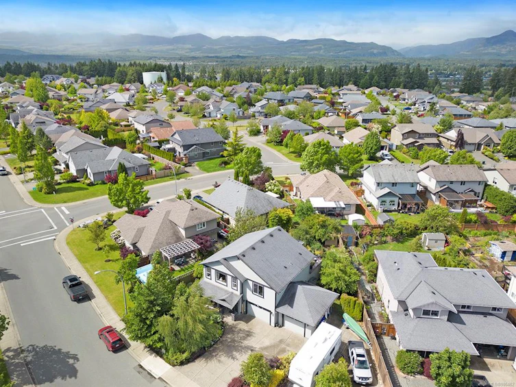 685 Lancaster Way, Comox, BC, V9M 4J3 - 45