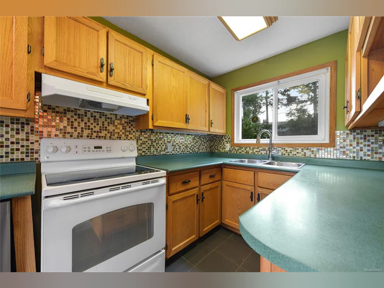 3030 Glen Lake Road, Langford, BC, V9B 4B4 - 16