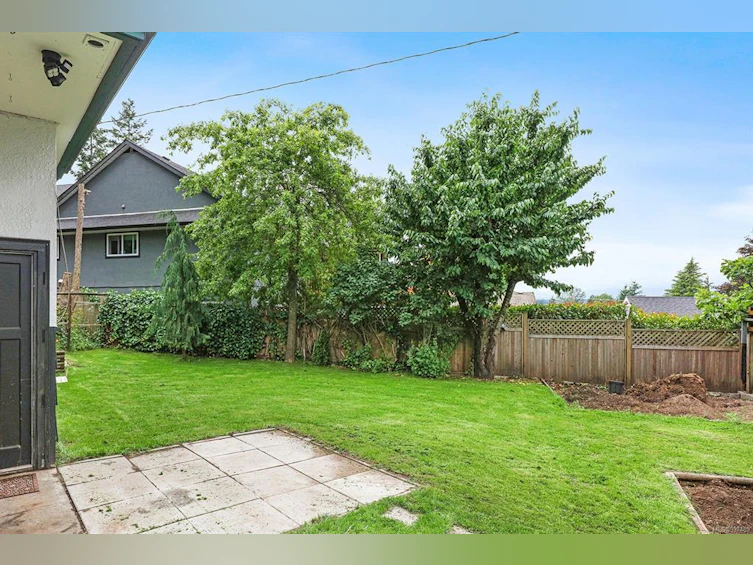 1568 E 10th Street, Courtenay, BC, V9N 7Z2 - 16
