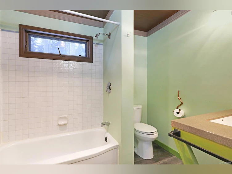 1568 E 10th Street, Courtenay, BC, V9N 7Z2 - 26