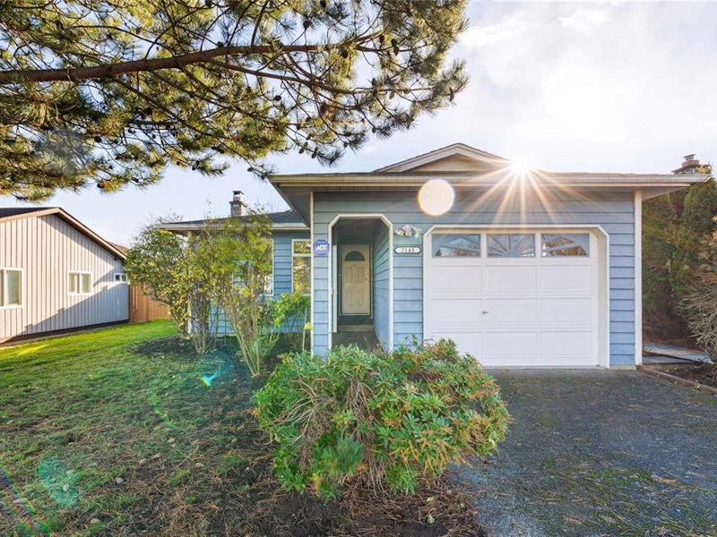2145 Jahn Place, Sidney BC V8L 5C1
