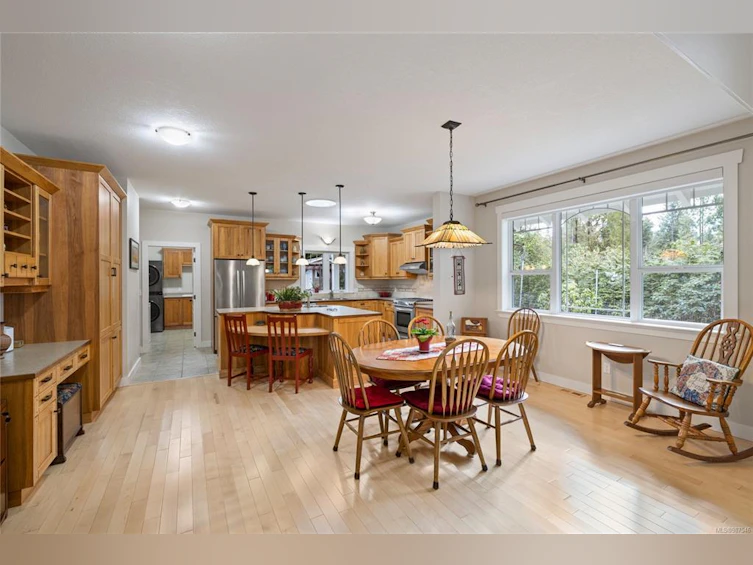 544 Hemsworth Road, Qualicum Beach, BC, V9K 1B8 - 9