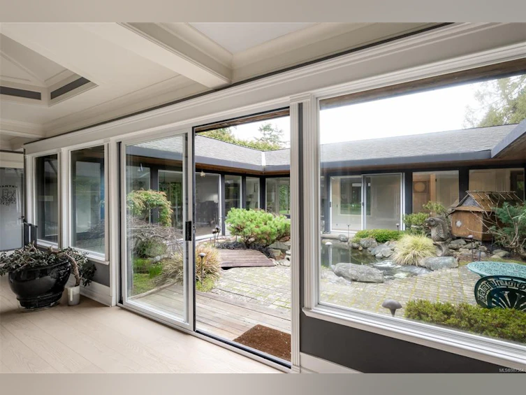 2625 E Macdonald Drive, Saanich, BC, V8N 1Y1 - 5