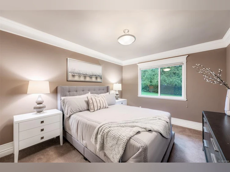 2625 E Macdonald Drive, Saanich, BC, V8N 1Y1 - 35