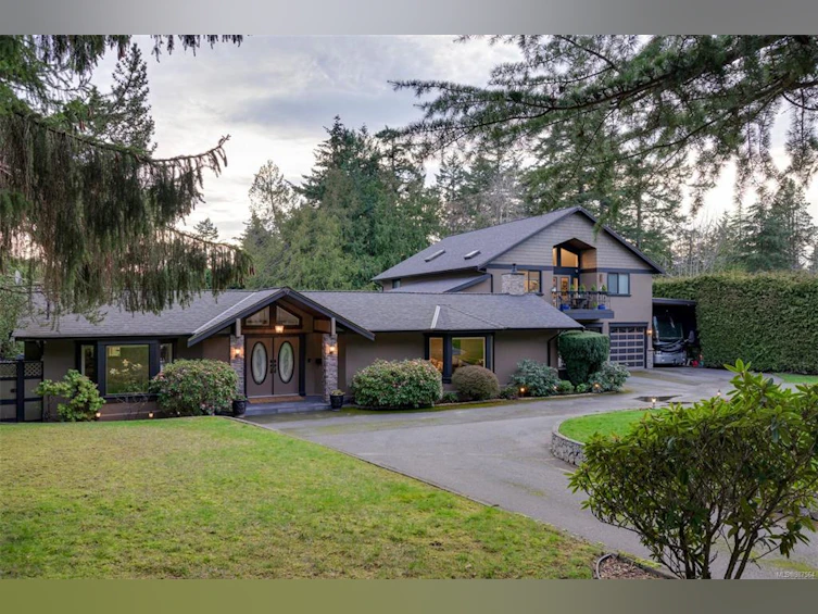 2625 E Macdonald Drive, Saanich, BC, V8N 1Y1 - 52